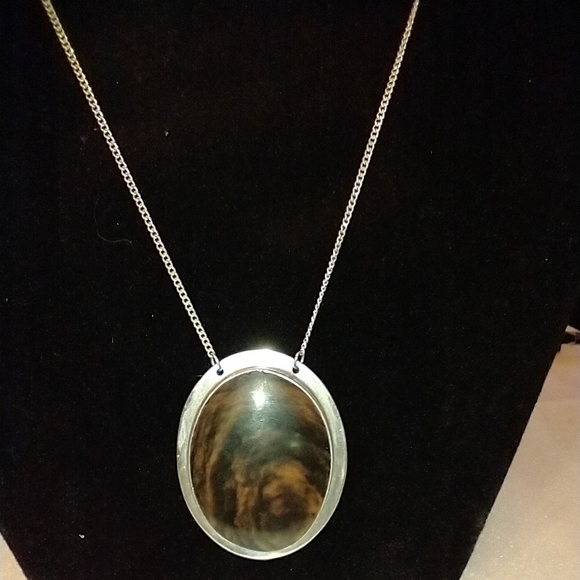 Necklace with pendant - Picture 5 of 9